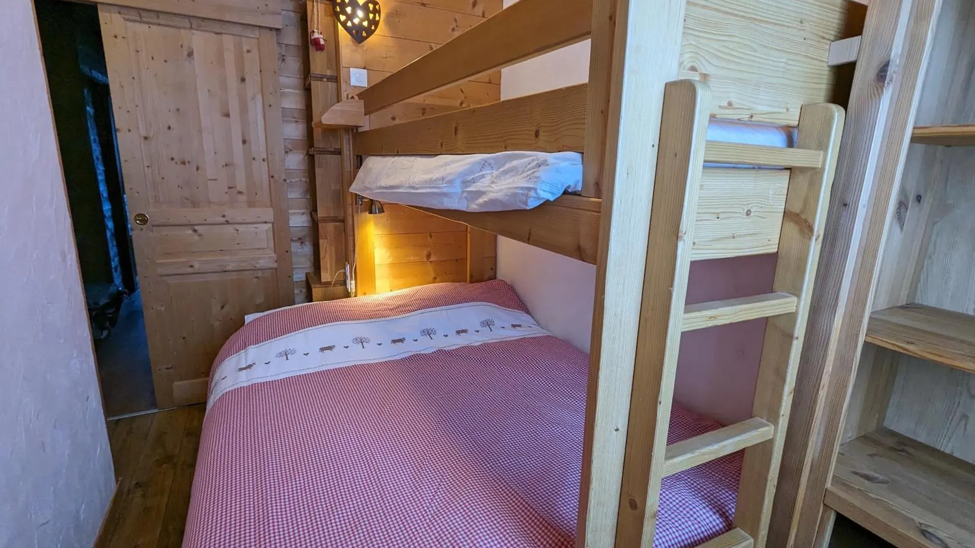 Appartement Au Lac Ski Aux Pieds Tignes 0*,  France